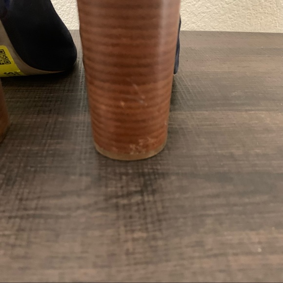 Steve Madden Claara navy blue suede leather block wood heel 8.5 - Picture 4 of 11